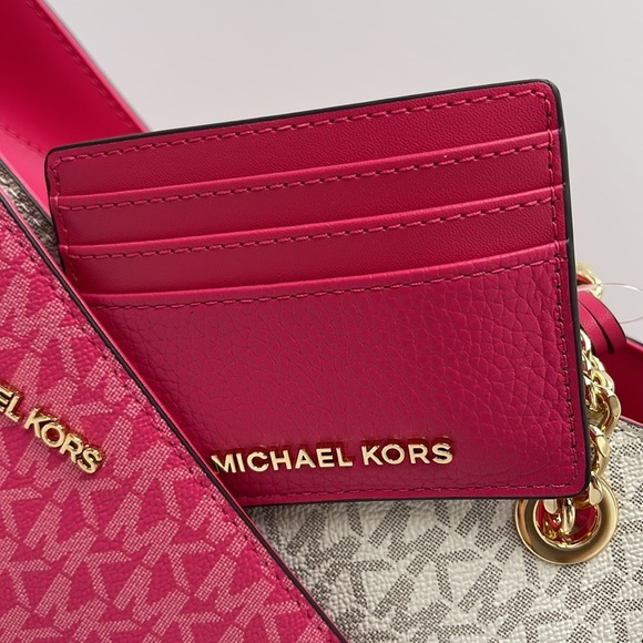MICHAEL KORS
Large Pebbled Leather Card Holder Case
Electric Pink
NWT - Picture 16 of 16